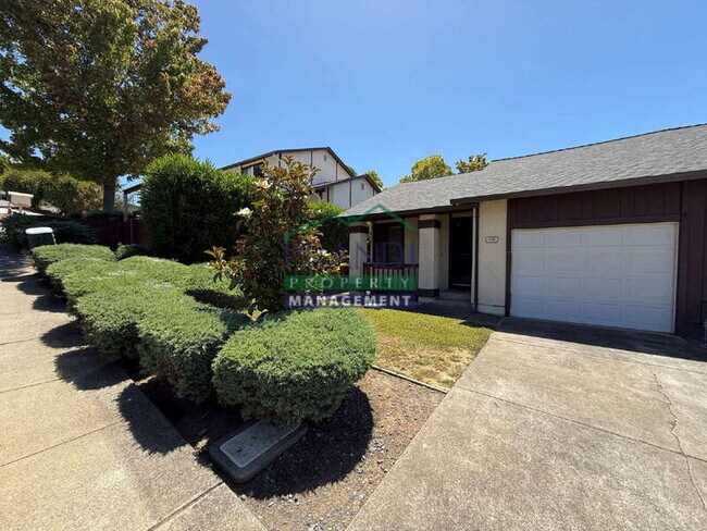 1591 Merritt Dr Novato, CA 94949 photo 2