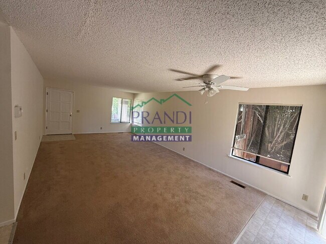 1591 Merritt Dr Novato, CA 94949 photo 5