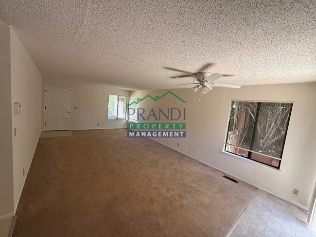 1591 Merritt Dr Novato, CA 94949 photo 3