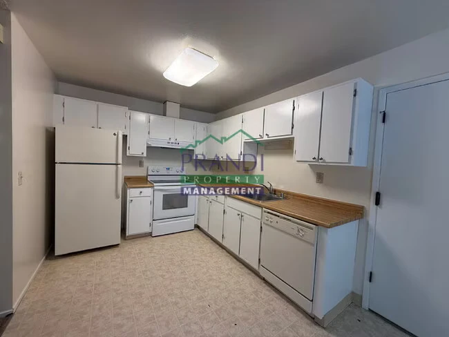 1591 Merritt Dr Novato, CA 94949 photo 4