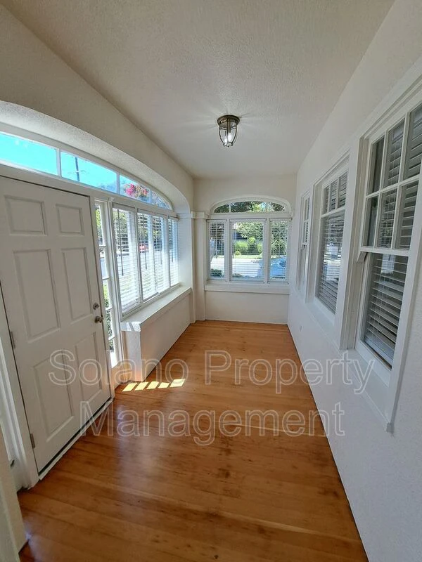 1938 3rd St Napa, CA 94559 photo 4