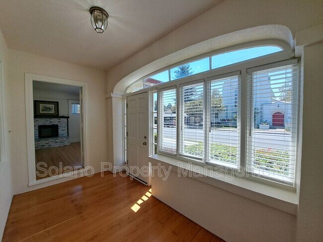 1938 3rd St Napa, CA 94559 photo 5