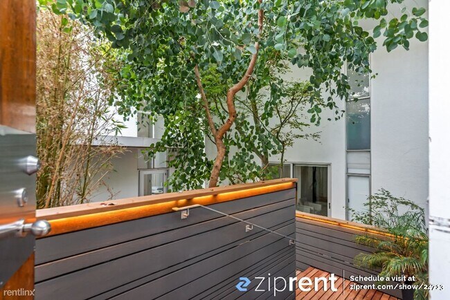 2424 Jones Street, San Francisco, CA 94133 photo 3