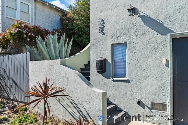 325 Fairmount Avenue, Oakland, CA 94611 photo 2