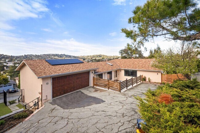 70 Adam Court, San Carlos, CA 94070 photo 2