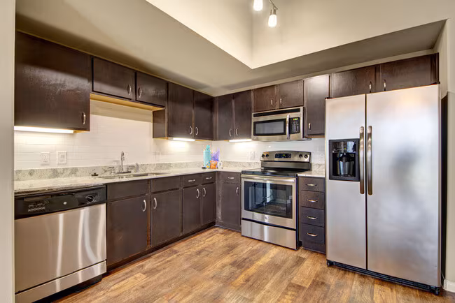 Gateway Cedars Apartments photo 3