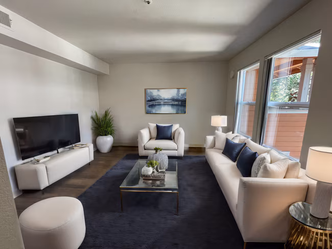 Sunset Creek Apartments photo 4