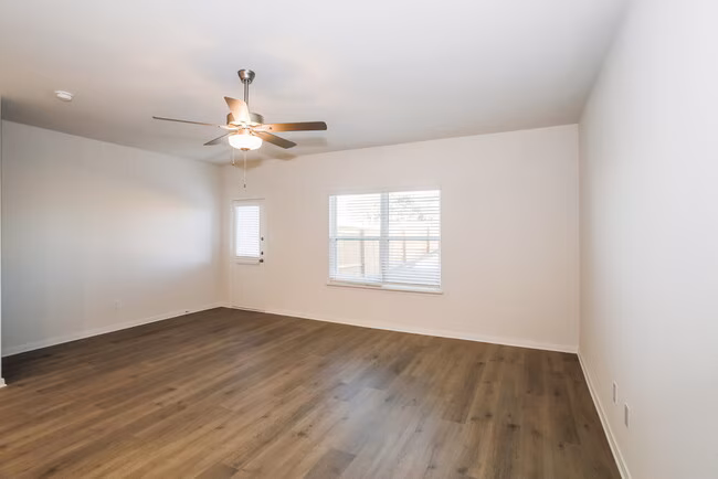 204 Marsh Lane, Princeton, TX 75407 photo 5