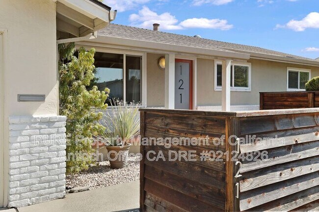 121 Ridgerock Dr photo 4