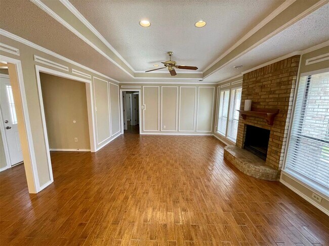 4916 Timberview Drive, Flower Mound, TX 75028 photo 2
