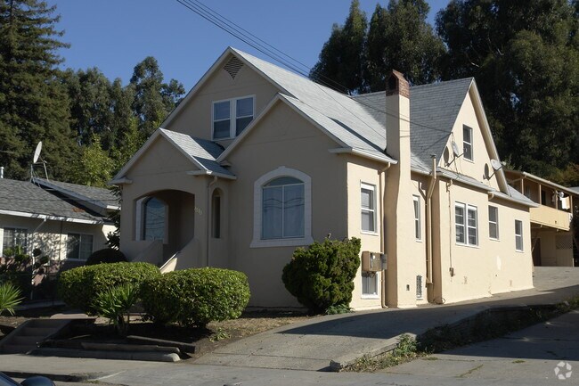 7878 Ney Avenue, Oakland, CA 94605 photo 3