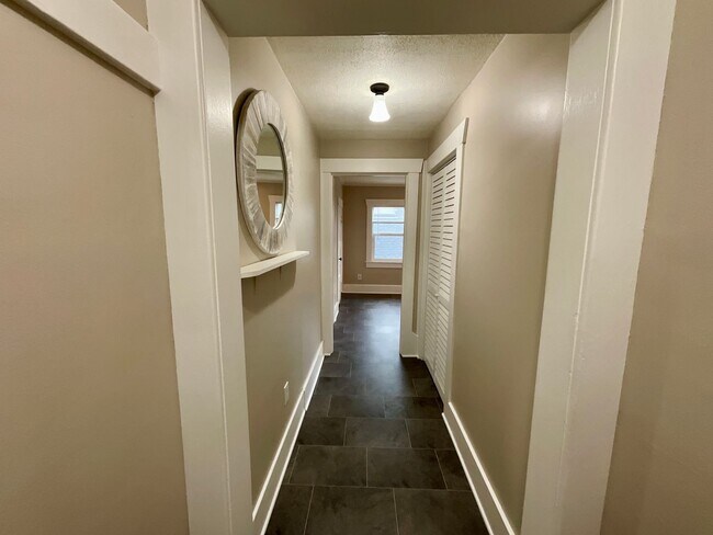1106 N 49th St Seattle, WA 98103 photo 3