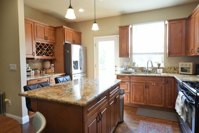 294 La Pala Drive, San Jose, CA 95127 photo 3