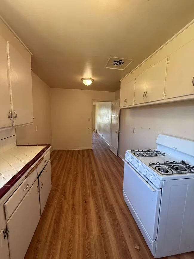 618 Utah St Fairfield, CA 94533 photo 5