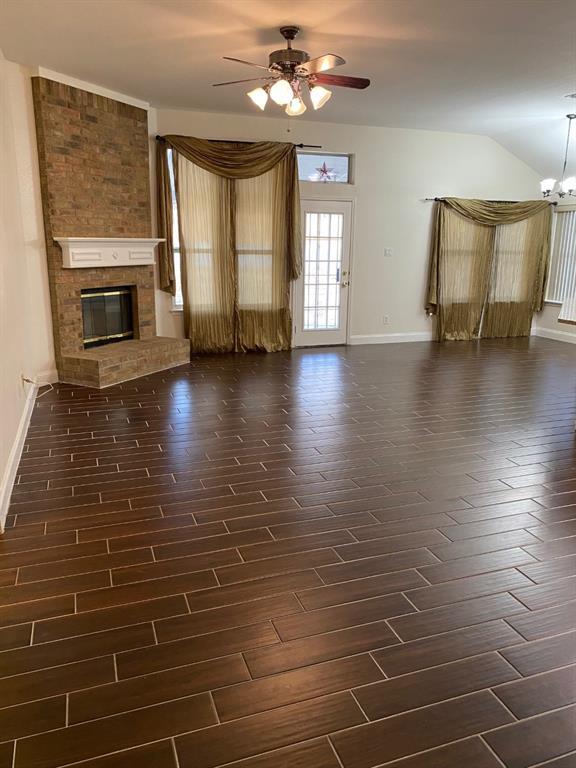 803 Slaughter Ln Euless, TX 76040 photo 2
