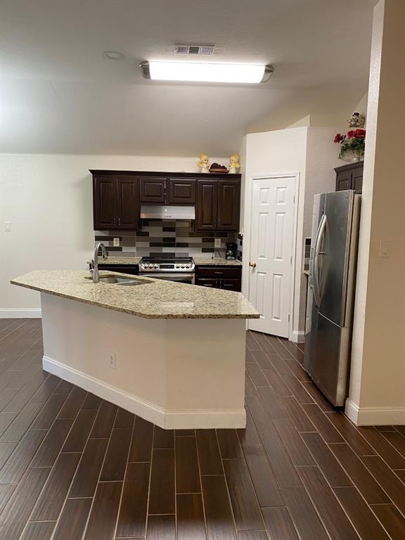 803 Slaughter Ln Euless, TX 76040 photo 4
