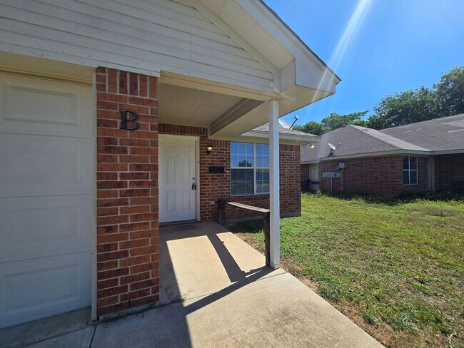 603 Avenue G Ave Killeen, TX 76541 photo 2