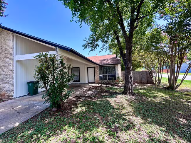 1500 No Mor Cove Austin, TX 78758 photo 2