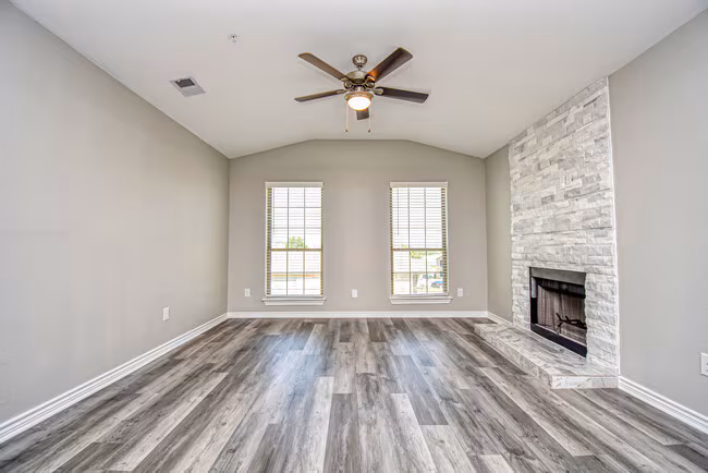Springfield Crossing Apartments photo 5