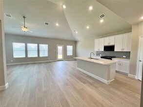 678 Woodland Avenue, Lavon, TX 75166 photo 2