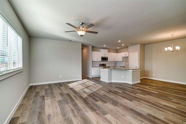 725 Fallow Drive, Venus, TX 76084 photo 5