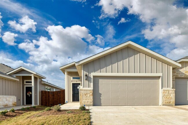 725 Fallow Drive, Venus, TX 76084 photo 2
