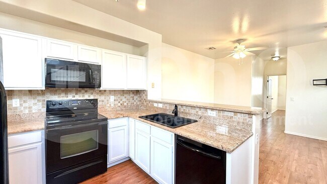 34924 N 30th Ave Phoenix, AZ 85086 photo 4