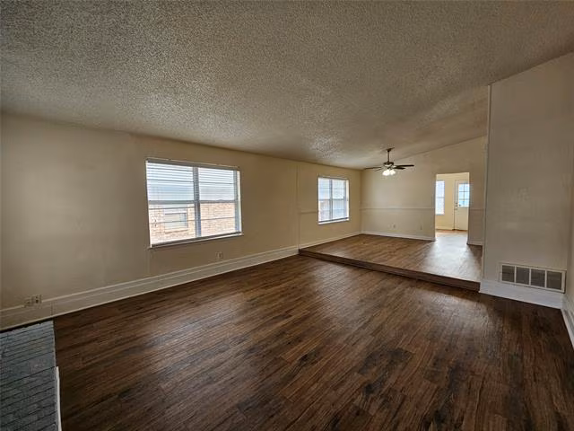 308 Royal Field Drive, Arlington, TX 76011 photo 5