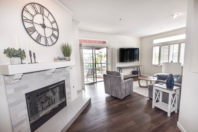344 Orange Ave Coronado, CA 92118 photo 5