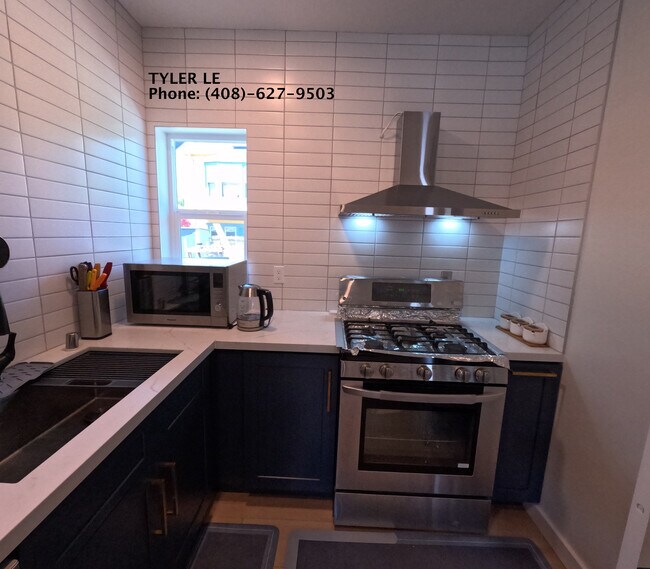 6115 Fremont St Oakland, CA 94608 photo 5