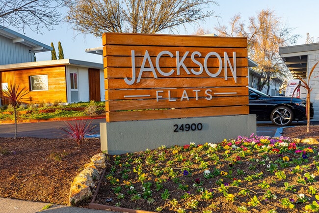 Jackson Flats photo 3