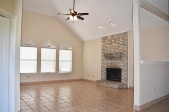 803 Switzer Lane, Cedar Hill, TX 75104 photo 2