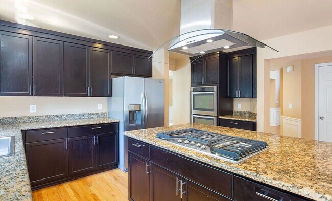 5 Bedroom Single Family Home in Lakemont photo 4