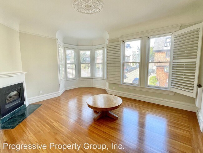 3193 Washington Street, #3 photo 2