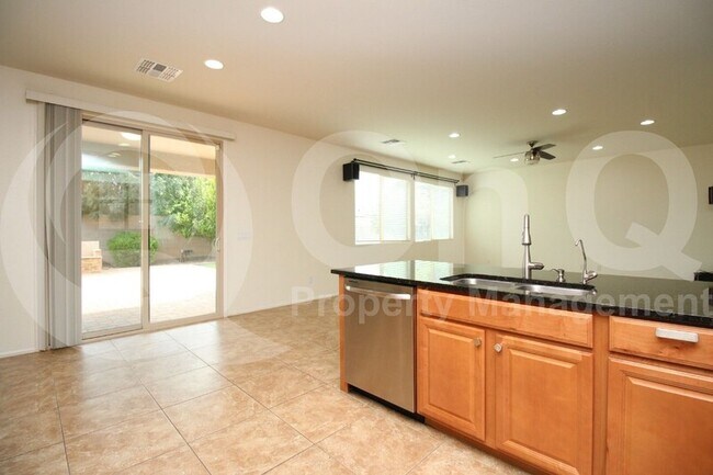 959 E Drexel Dr Gilbert, AZ 85297 photo 5