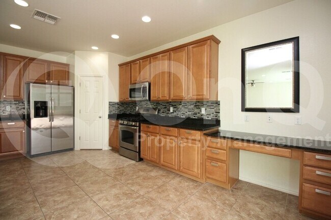959 E Drexel Dr Gilbert, AZ 85297 photo 3