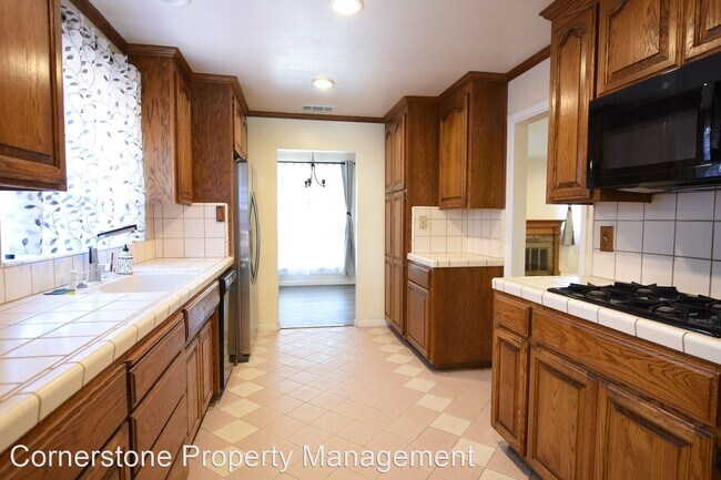 3374 San Marino Avenue, San Jose, CA 95127 photo 3