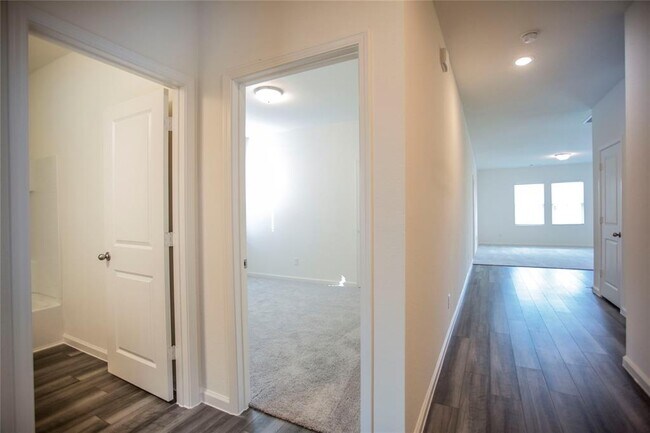 1628 Escondido Drive, Haslet, TX 76052 photo 2