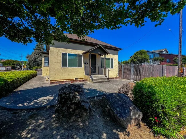 805 California Blvd Napa, CA 94559 photo 2