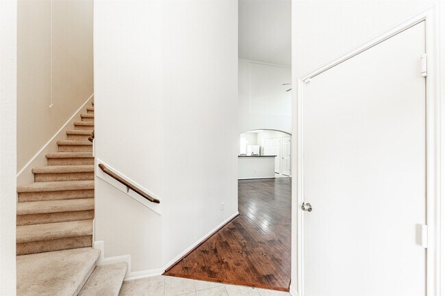 6443 Wilshire Fern, Houston, TX 77040 photo 5