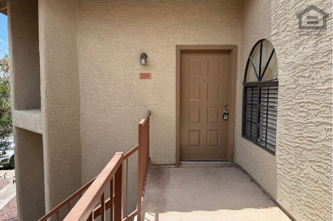 930 N Mesa Dr Mesa, AZ 85201 photo 4