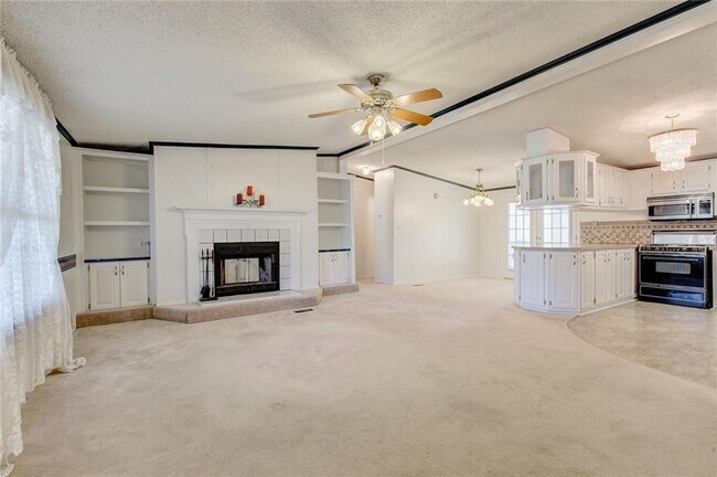 3809 Lands End Court, Granbury, TX 76048 photo 5