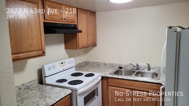 2672 N 43rd Ave Phoenix, AZ 85009 photo 2