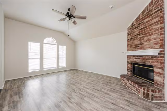 204 Meadowbrooke Dr Cedar Hill, TX 75104 photo 4