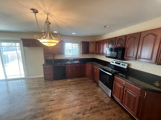 1609 Poppy Way Antioch, CA 94509 photo 3