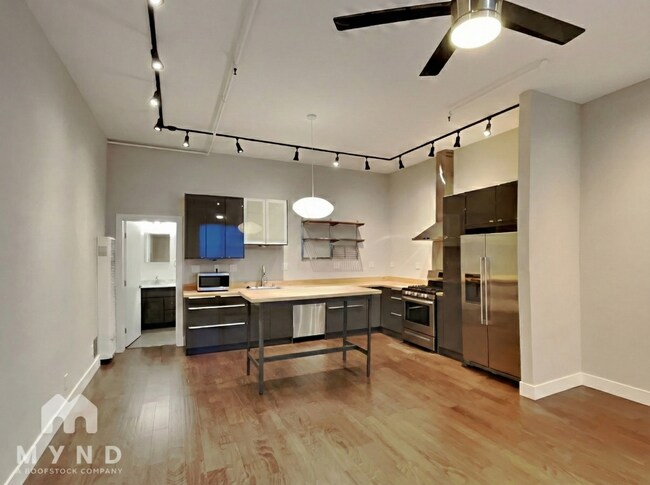 958 28th St photo 2