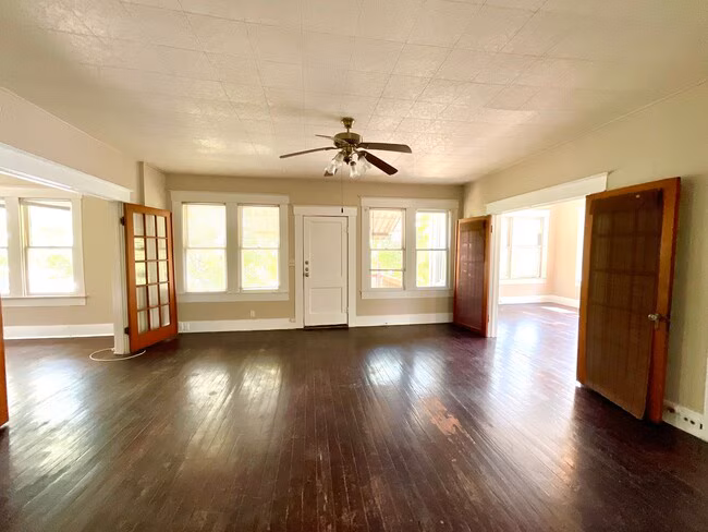 810 W Magnolia Ave San Antonio, TX 78212 photo 4