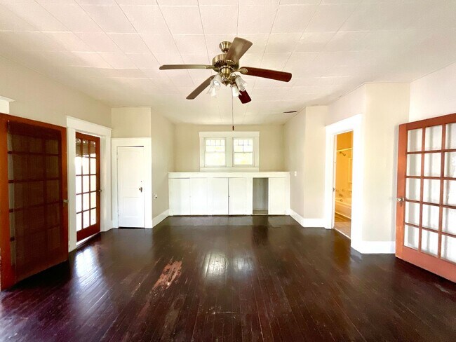810 W Magnolia Ave San Antonio, TX 78212 photo 2