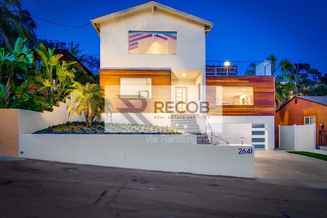 2641 Curlew St photo 3