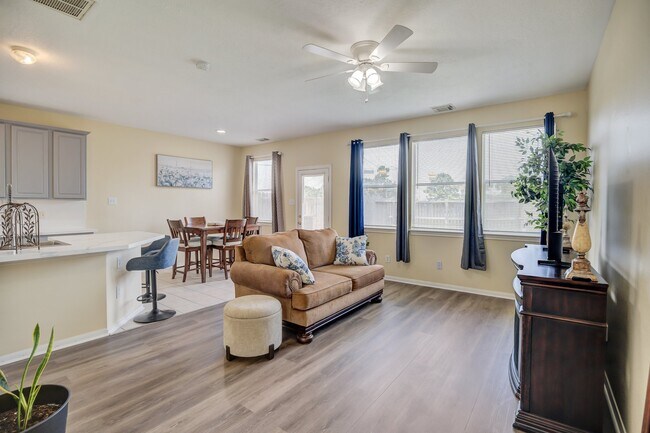 13011 Peppergate Lane, Houston, TX 77044 photo 3
